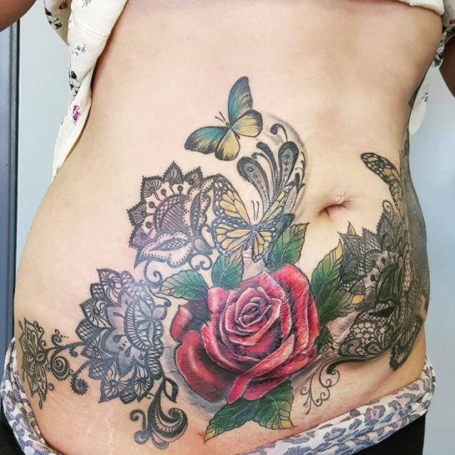 tattoo feminin pour ventre 12