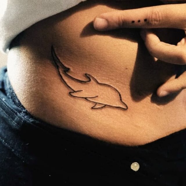 tattoo feminin pour ventre 32