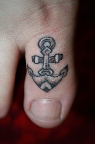 tatouage ancre marine 612