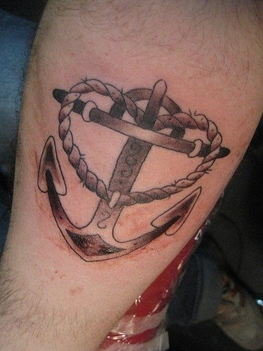 tatouage ancre marine 534
