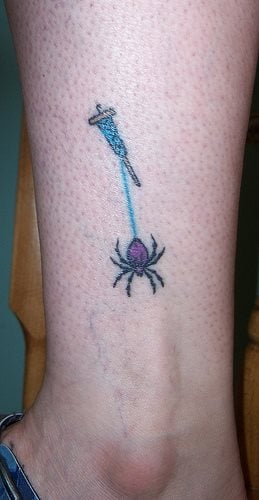 tatouage araignée 520
