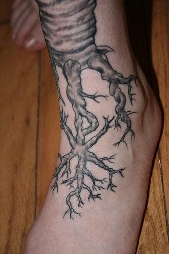 tatouage arbre 548