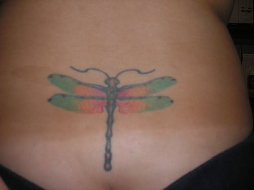 tatouage dos bas 602