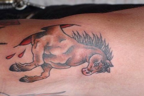 tatouage cheval 501
