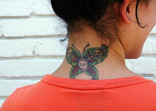tatouage cou 1029