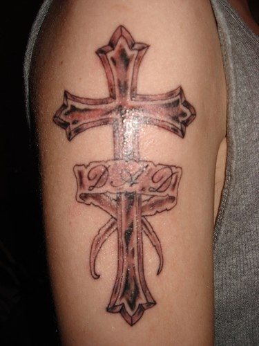 tatouage croix 502