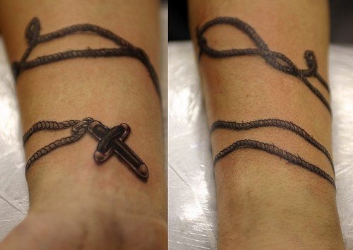 tatouage croix 514