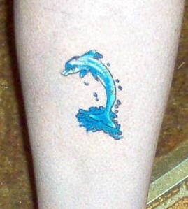 tatouage dauphin 506