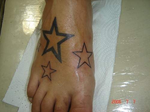 tatouage étoile 1005