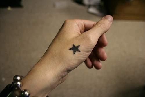 tatouage étoile 1024