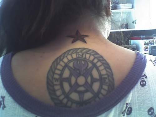 tatouage étoile 1027