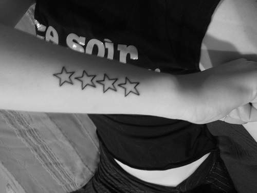 tatouage étoile 1034