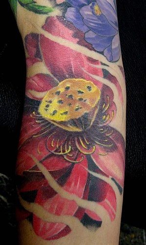 tatouage fleur lotus 1086