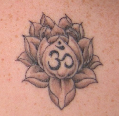 tatouage fleur lotus 1088
