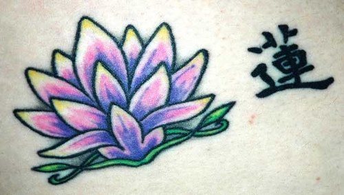 tatouage fleur lotus 1102