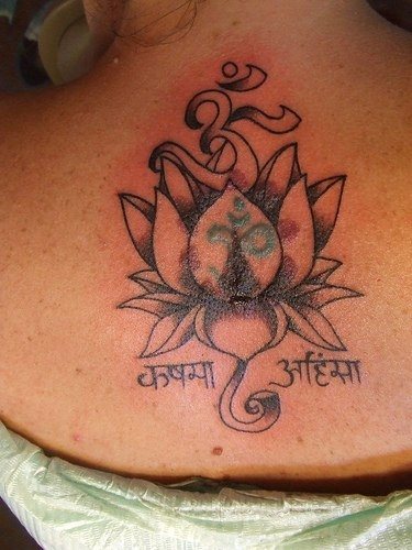 tatouage fleur lotus 1003