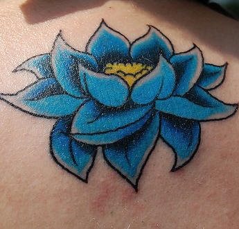 tatouage fleur lotus 1004