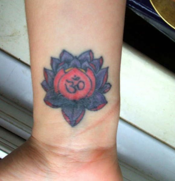 tatouage fleur lotus 1017