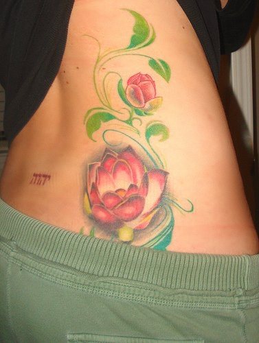 tatouage fleur lotus 1040