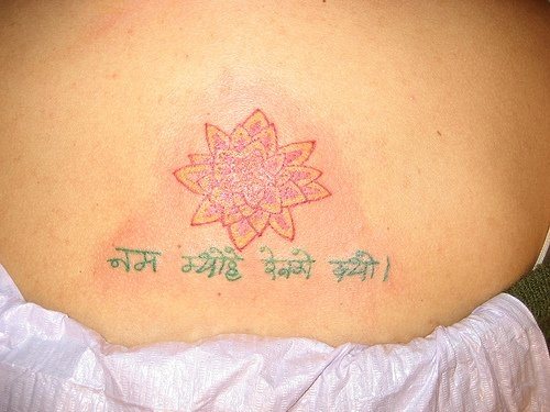 tatouage fleur lotus 1048