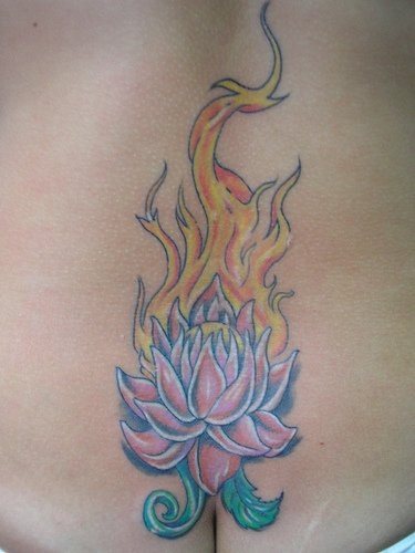tatouage fleur lotus 1067