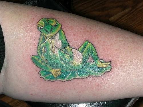 tatouage grenouille 1062