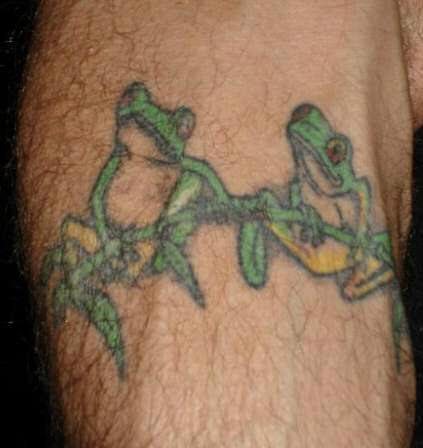 tatouage grenouille 1011