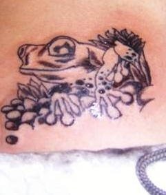 tatouage grenouille 1020
