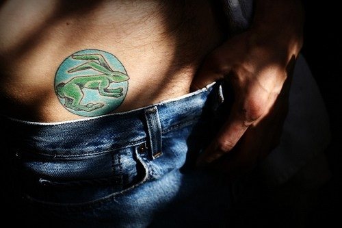 tatouage hanche 569