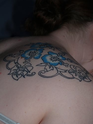 tatouage fleur hibiscus 1013