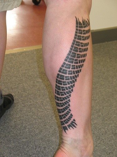 tatouage mollet jambe 1010