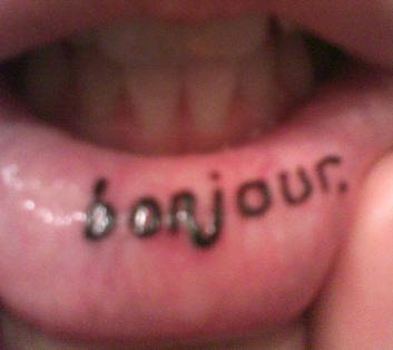 tatouage levre 1018