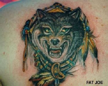 tatouage loup 1039