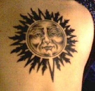 tatouage lune soleil 1027