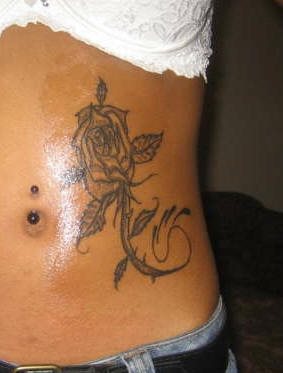 tatouage nombril 1012