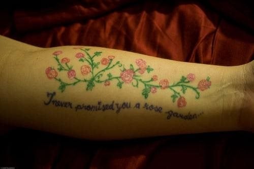 tatouage rose 1019