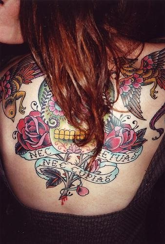tatouage rose 1050