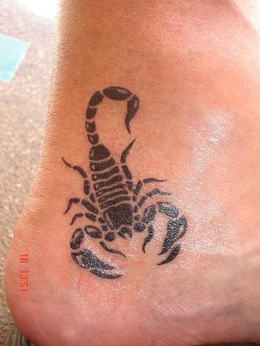 tatouage scorpion 1137
