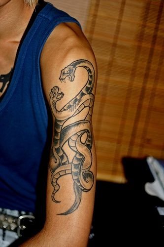 tatouage serpent 1057