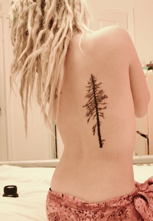 tatouage arbre 57