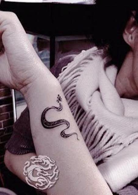 tatouage cobra 60