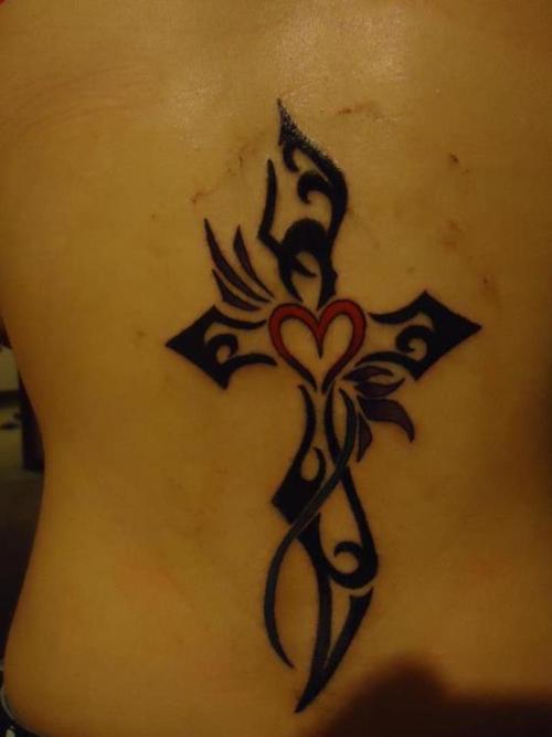 tatouage croix 13