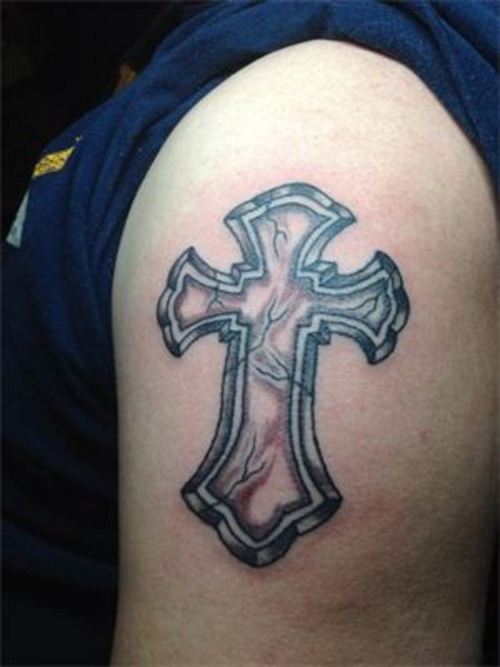 tatouage croix 33