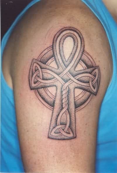 tatouage croix 36