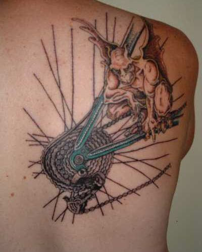 tatouage gargouille 34