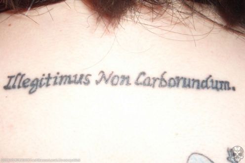 tatouage latin 24