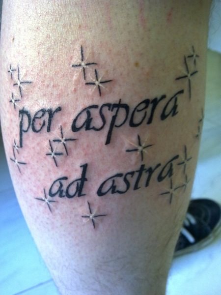 tatouage latin 47