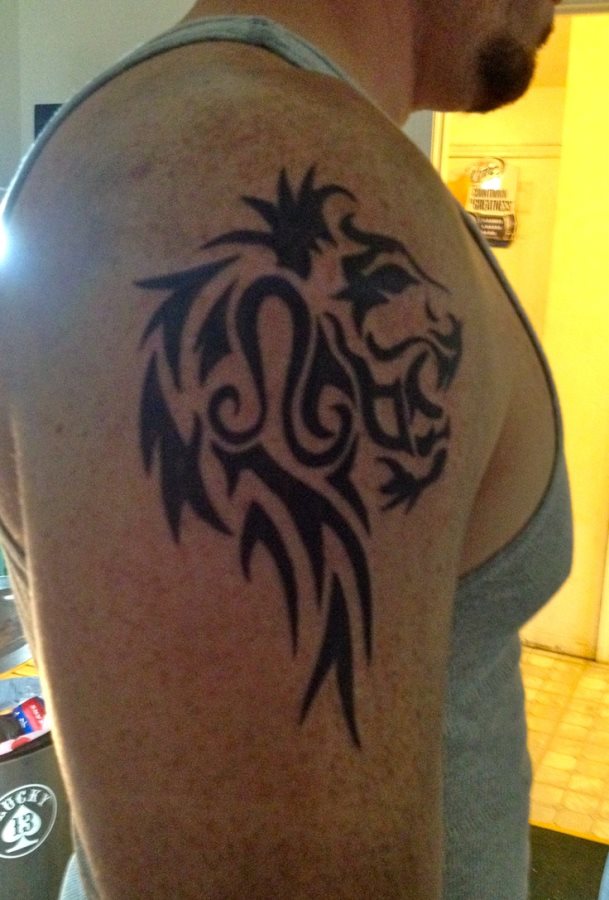 tatouage lion 33