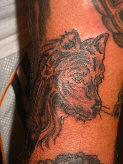 tatouage loup 09