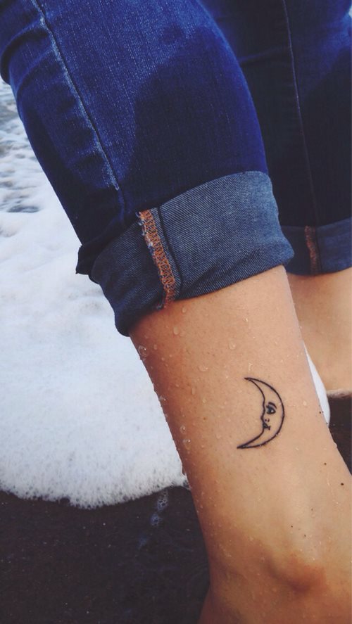 tatouage lune 41